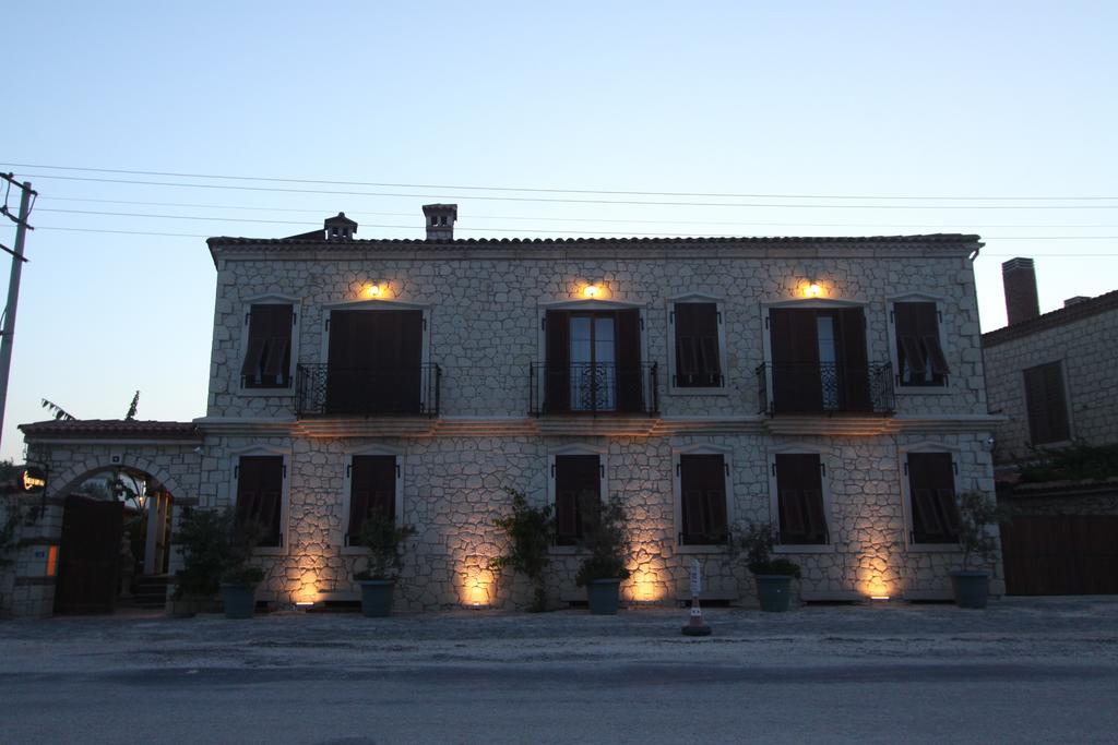 Alacati Koclu Konagi Hotel Екстериор снимка