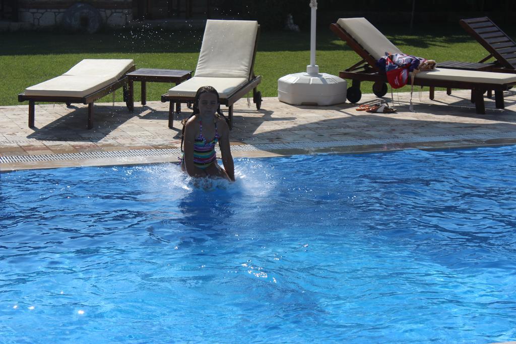 Alacati Koclu Konagi Hotel Екстериор снимка